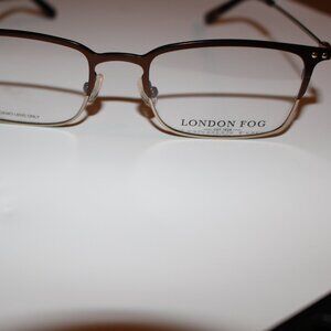 London Fog James Brown tone 53-19-140 with Hard case